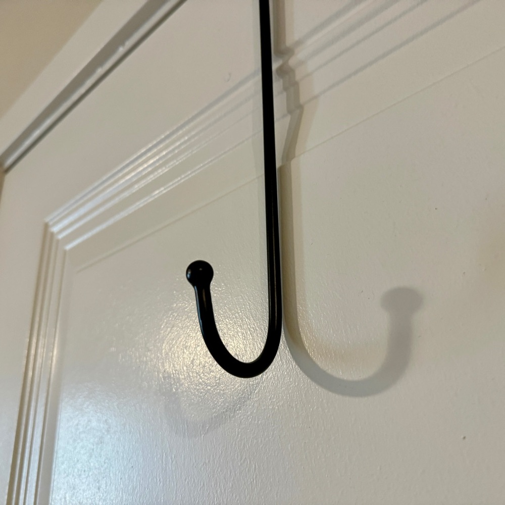 Wreath hanger, black wreath hanger, modern wreath hanger, door hook, black hook